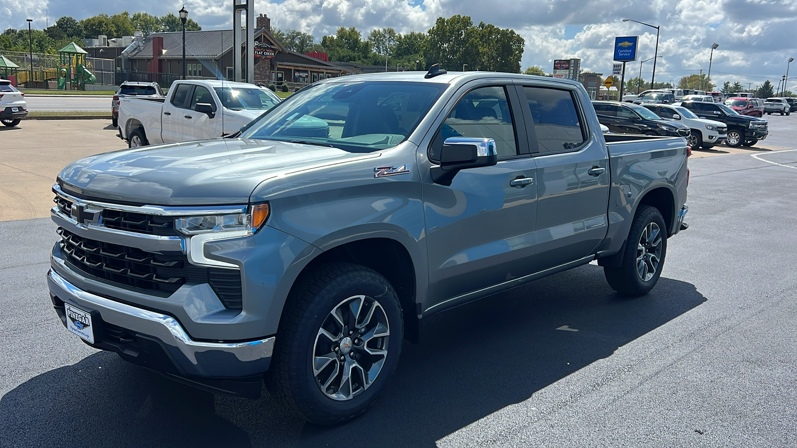 2024 Chevrolet Silverado 1500 LT 3