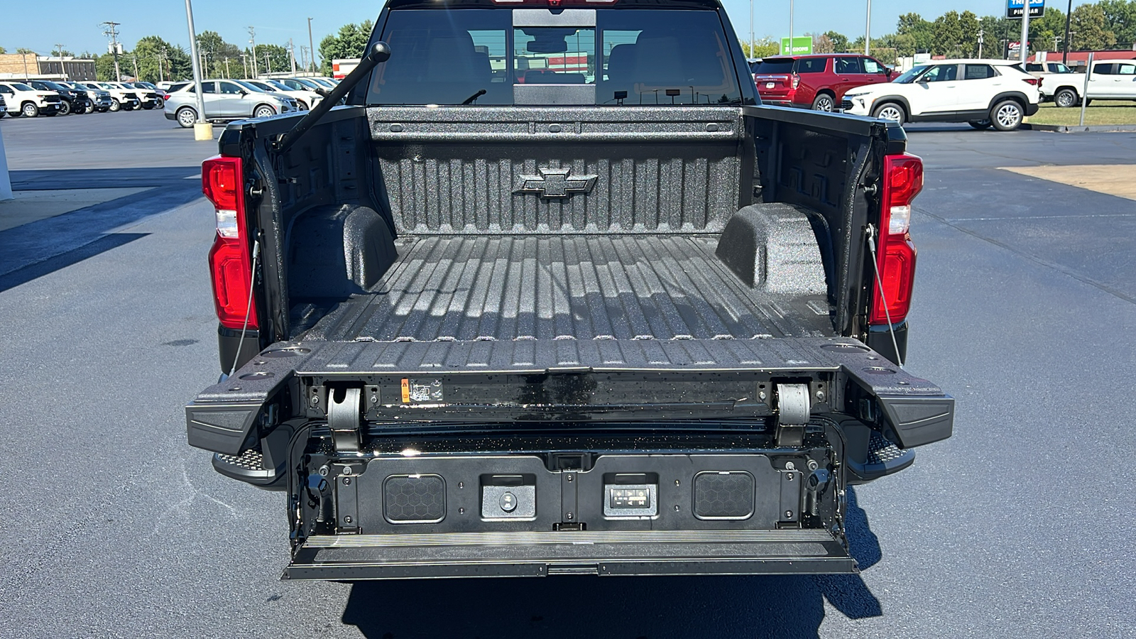 2025 Chevrolet Silverado 1500 High Country 19