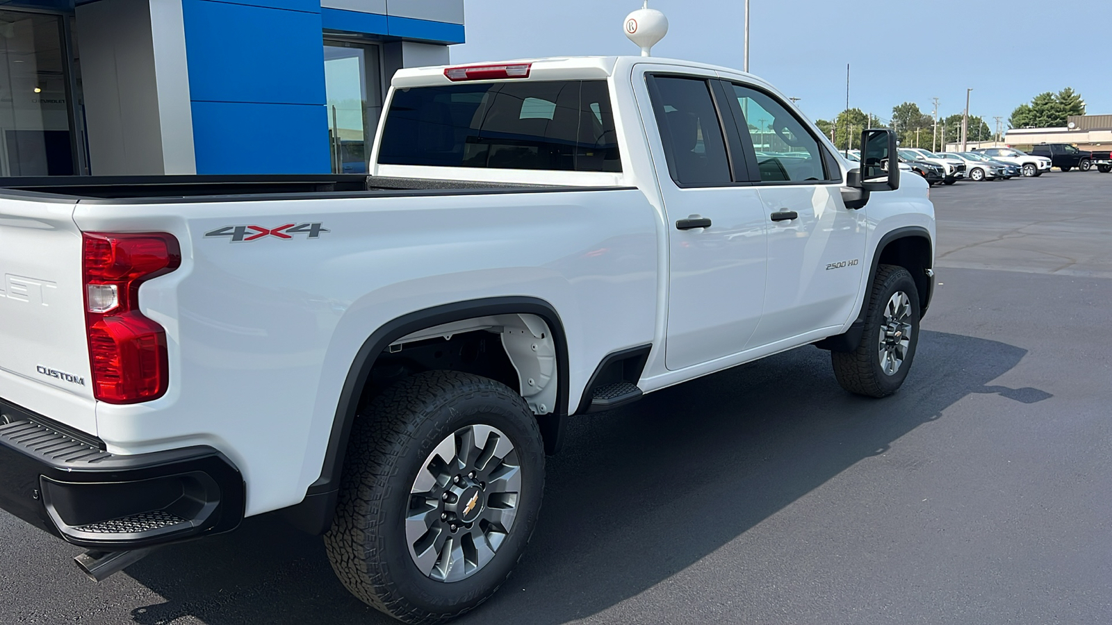 2025 Chevrolet Silverado 2500HD Custom 11