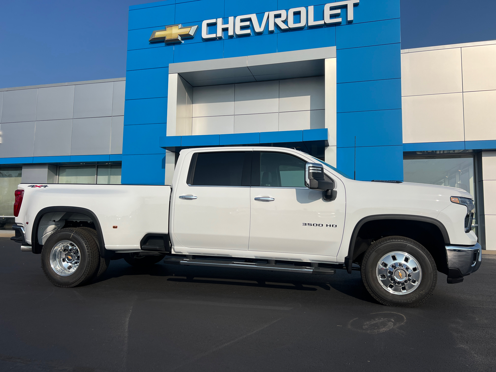 2025 Chevrolet Silverado 3500HD LTZ 1