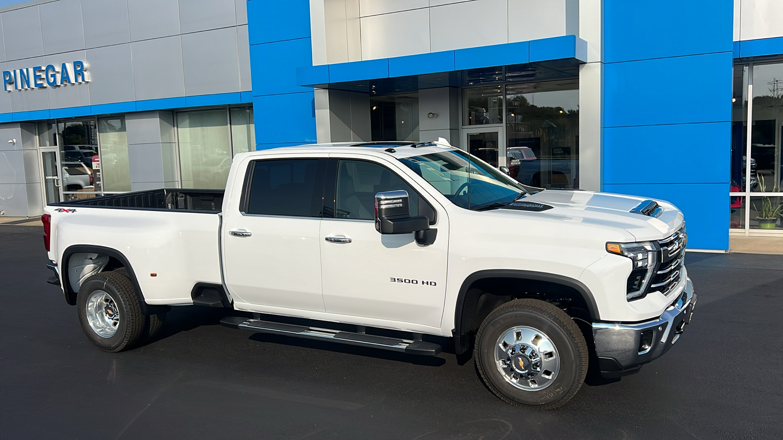 2025 Chevrolet Silverado 3500HD LTZ 4