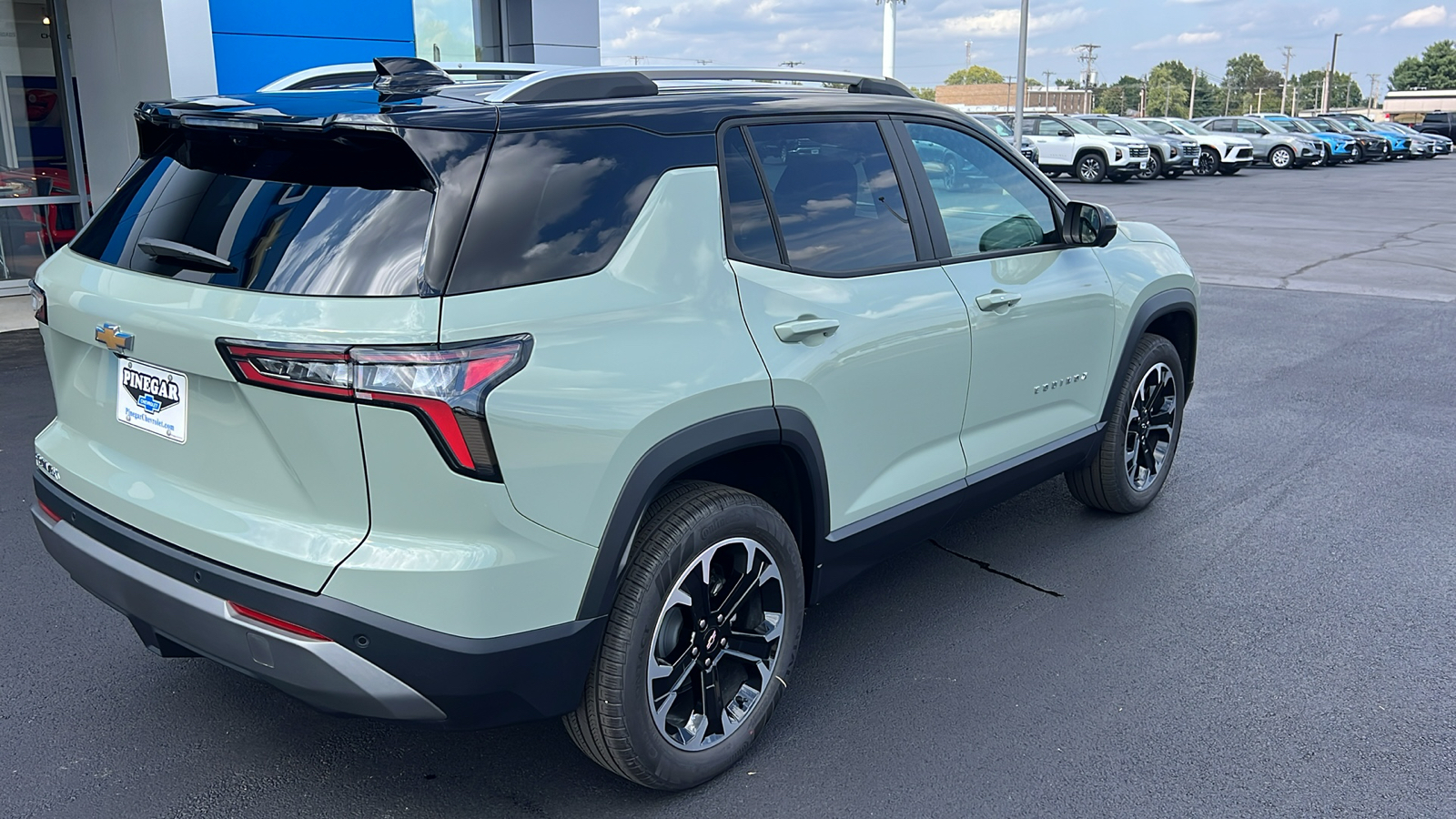 2025 Chevrolet Equinox LT 12