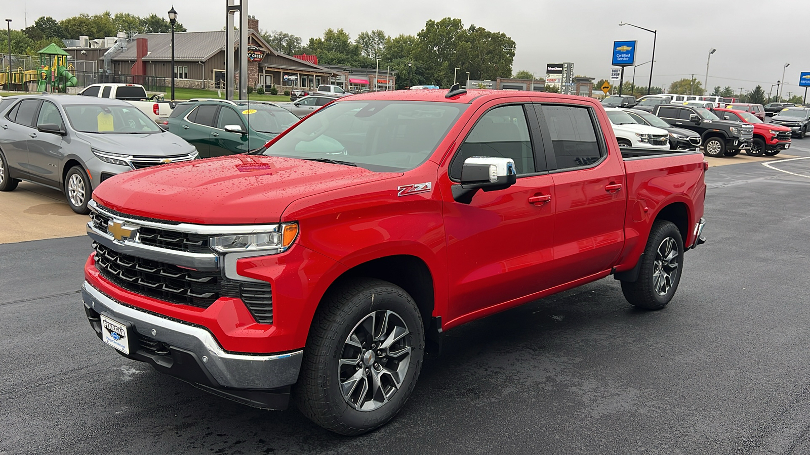 2025 Chevrolet Silverado 1500 LT 3