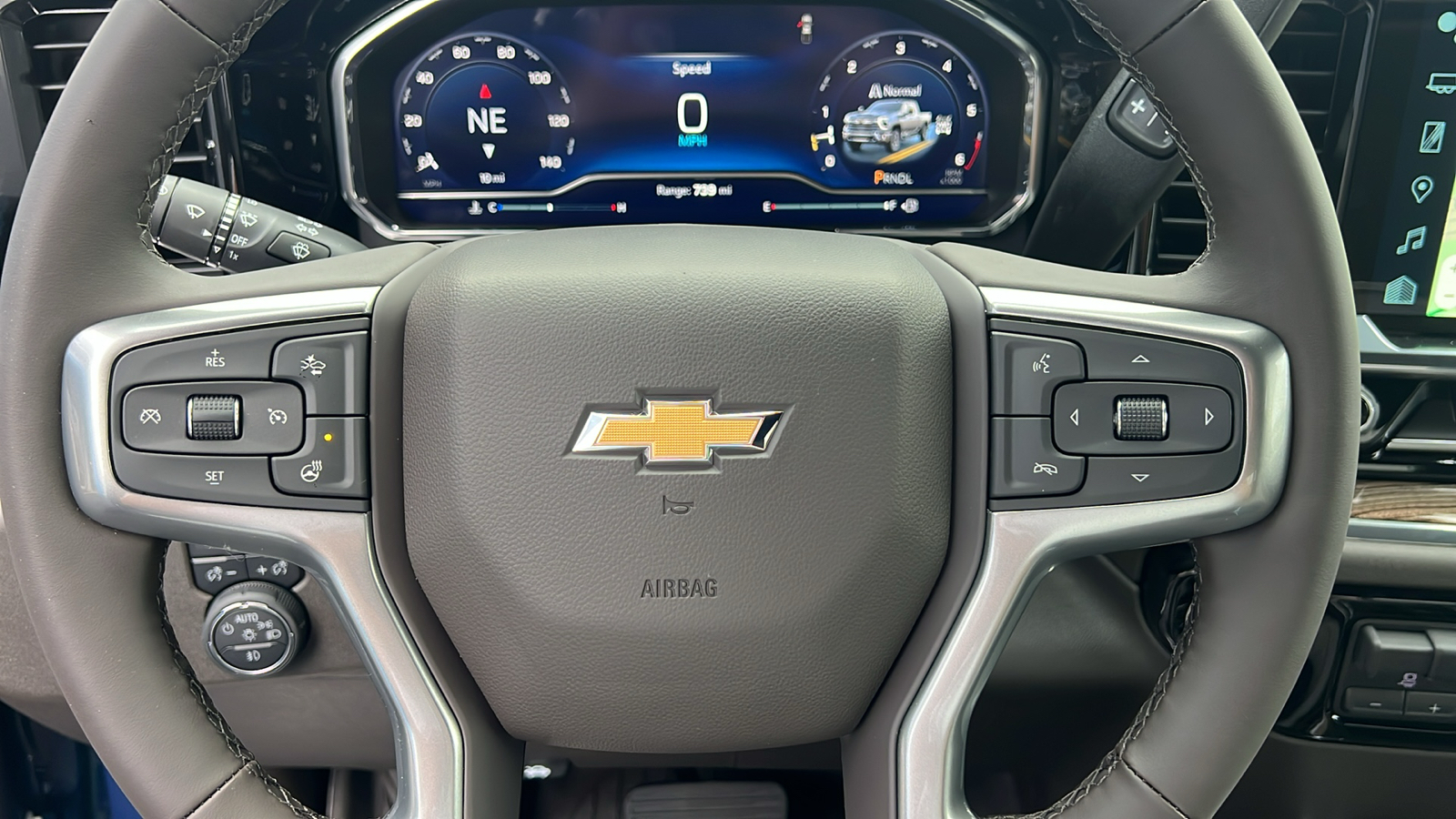 2025 Chevrolet Silverado 2500HD LT 18