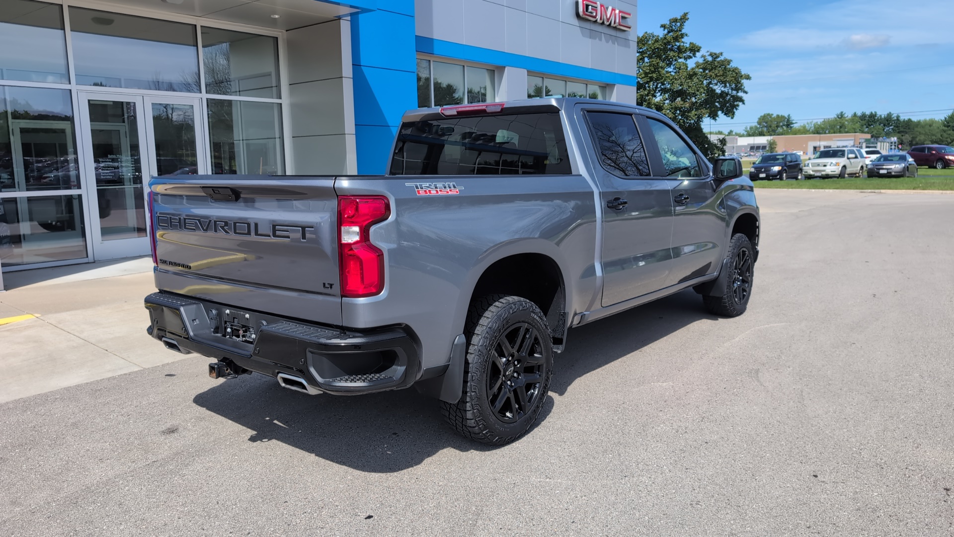 2022 Chevrolet Silverado 1500 LTD LT Trail Boss 8