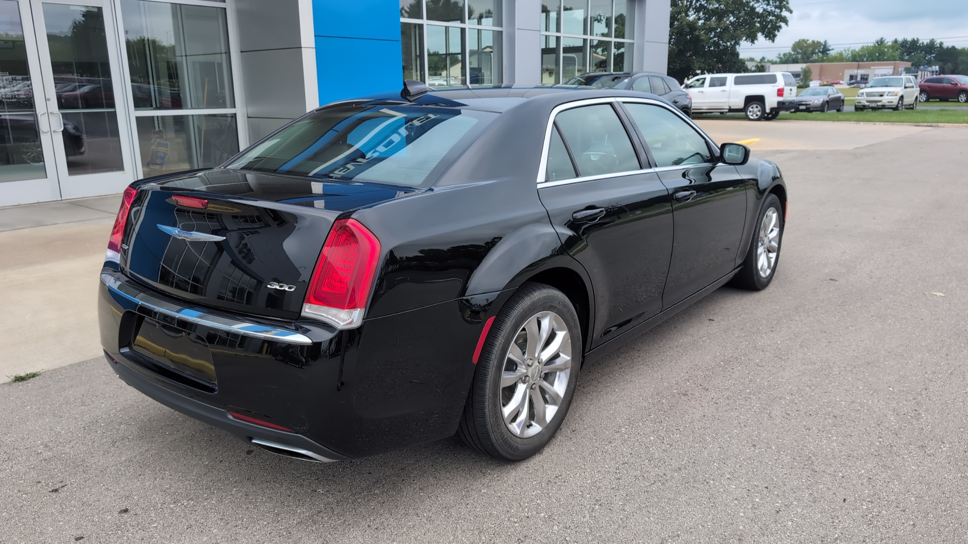 2015 Chrysler 300 Limited 8