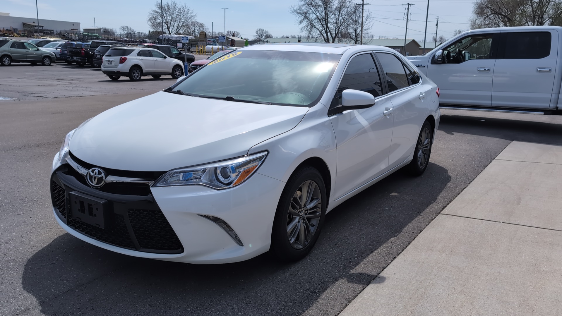 2015 Toyota Camry XLE 4