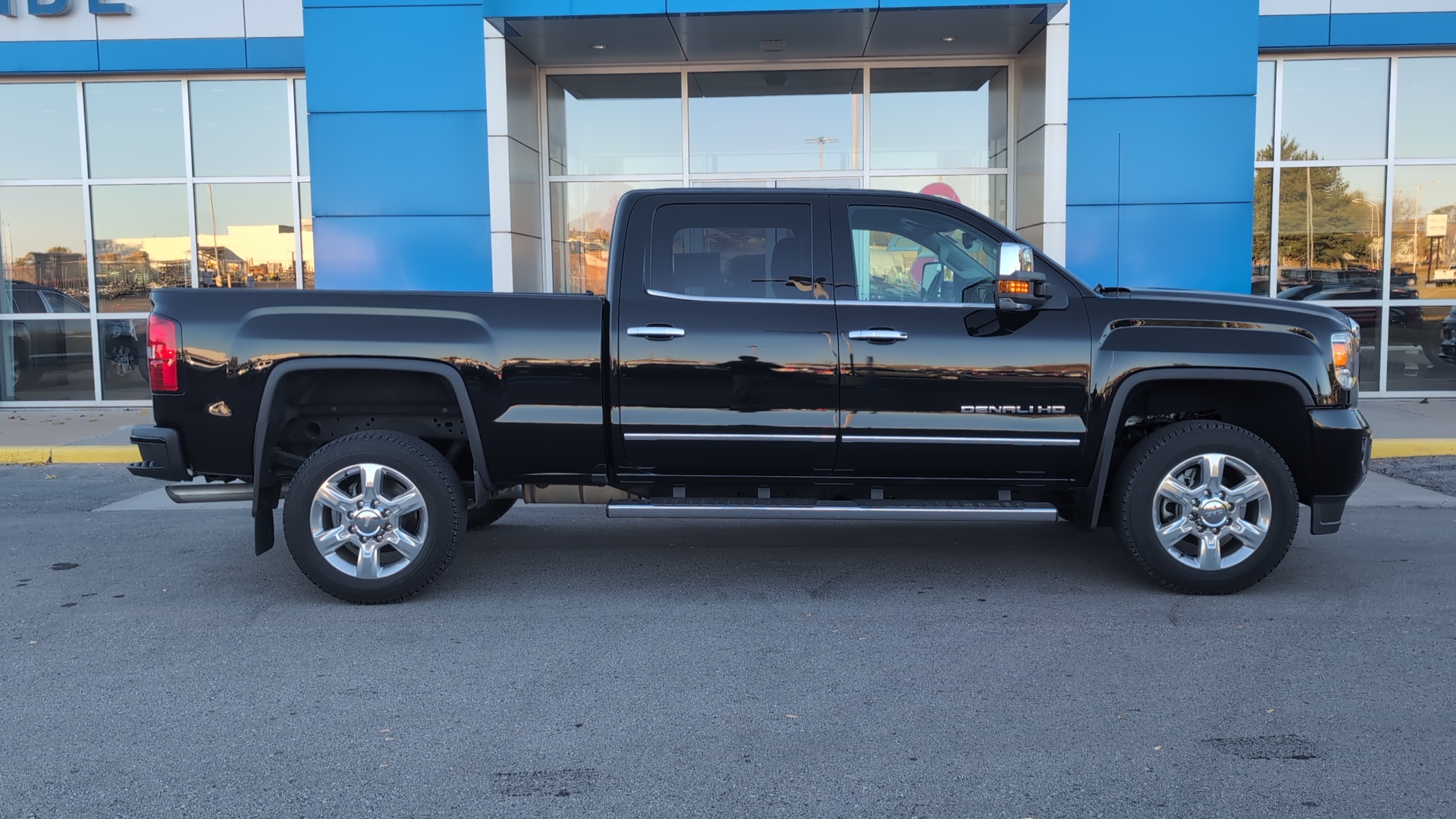 2017 GMC Sierra 2500HD Denali 1