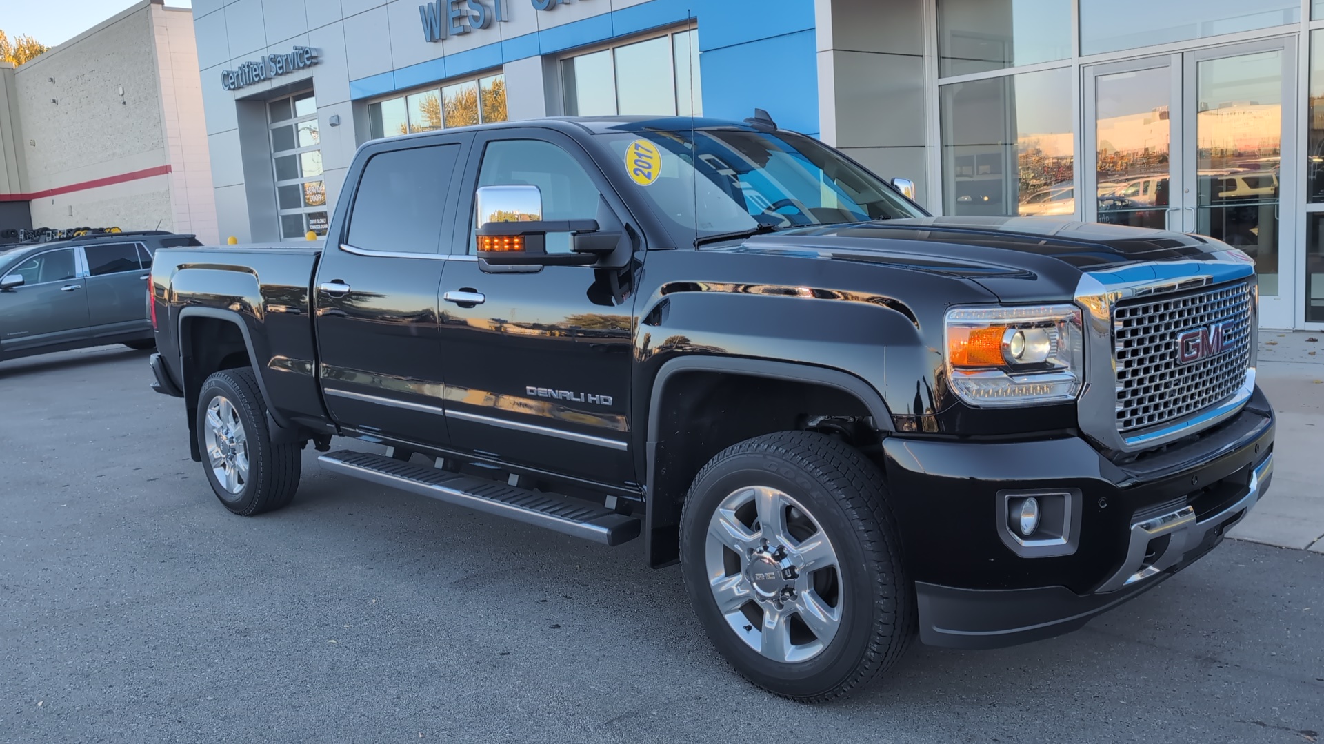 2017 GMC Sierra 2500HD Denali 2