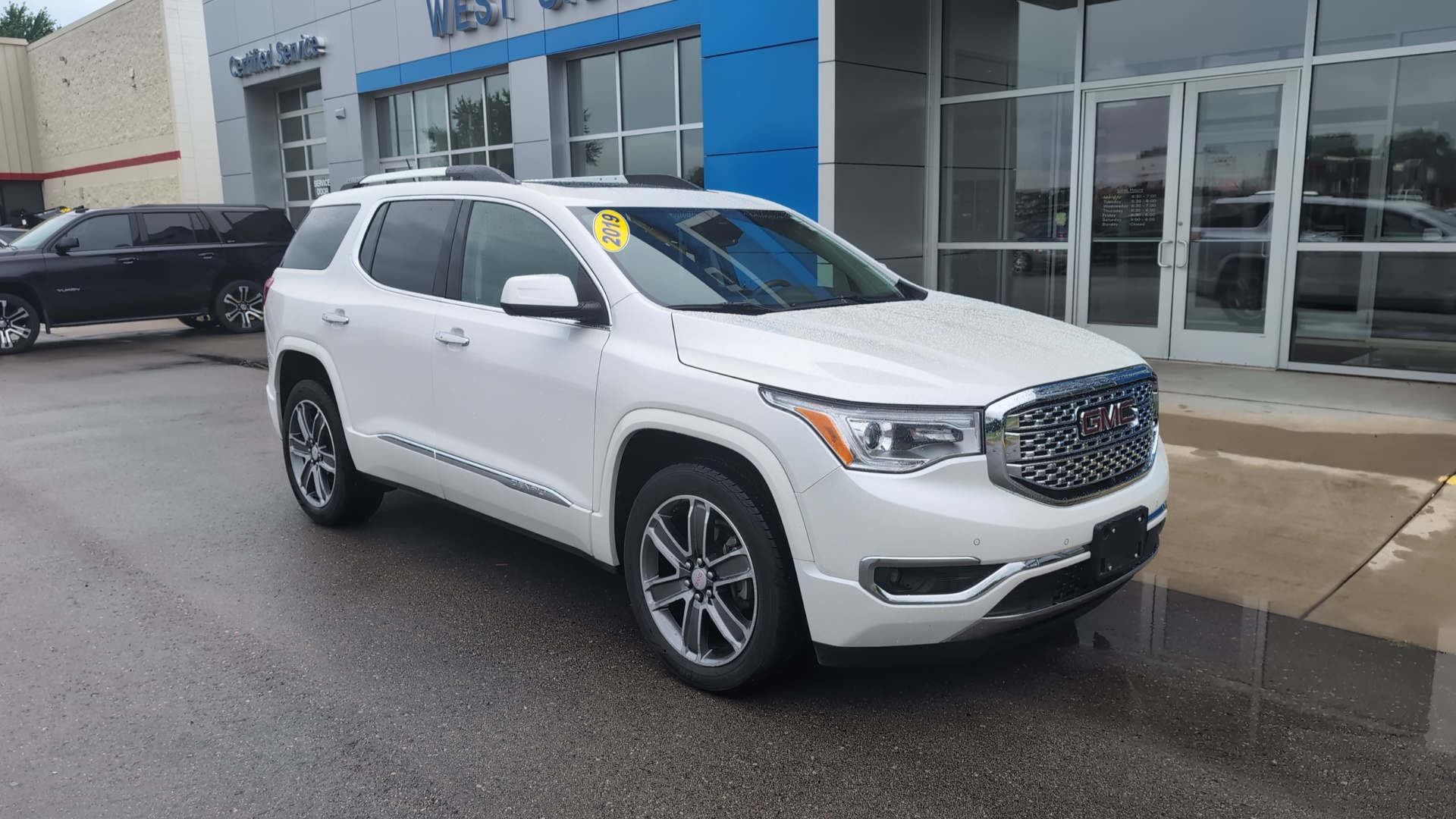 2019 GMC Acadia Denali 2