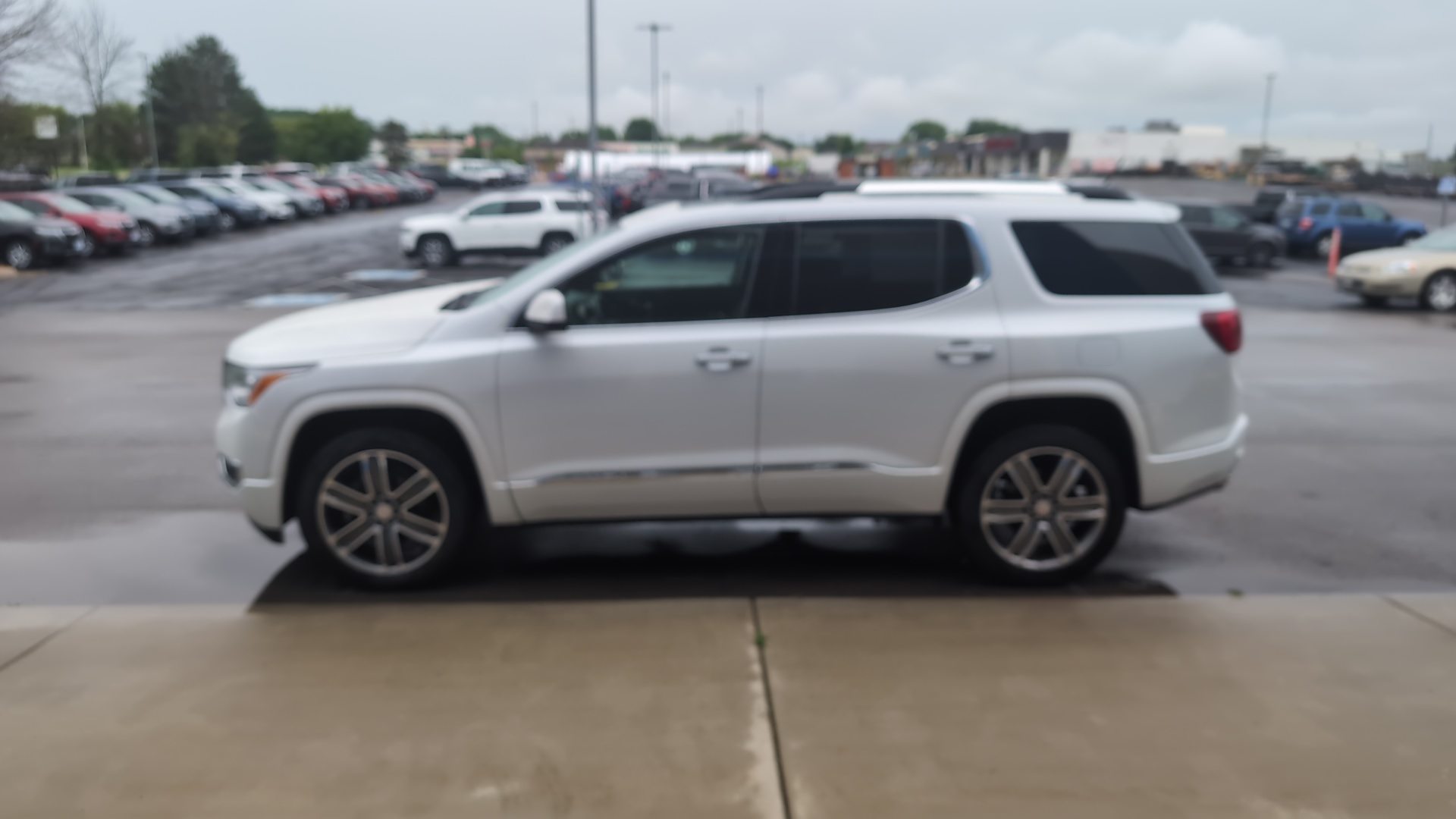 2019 GMC Acadia Denali 5