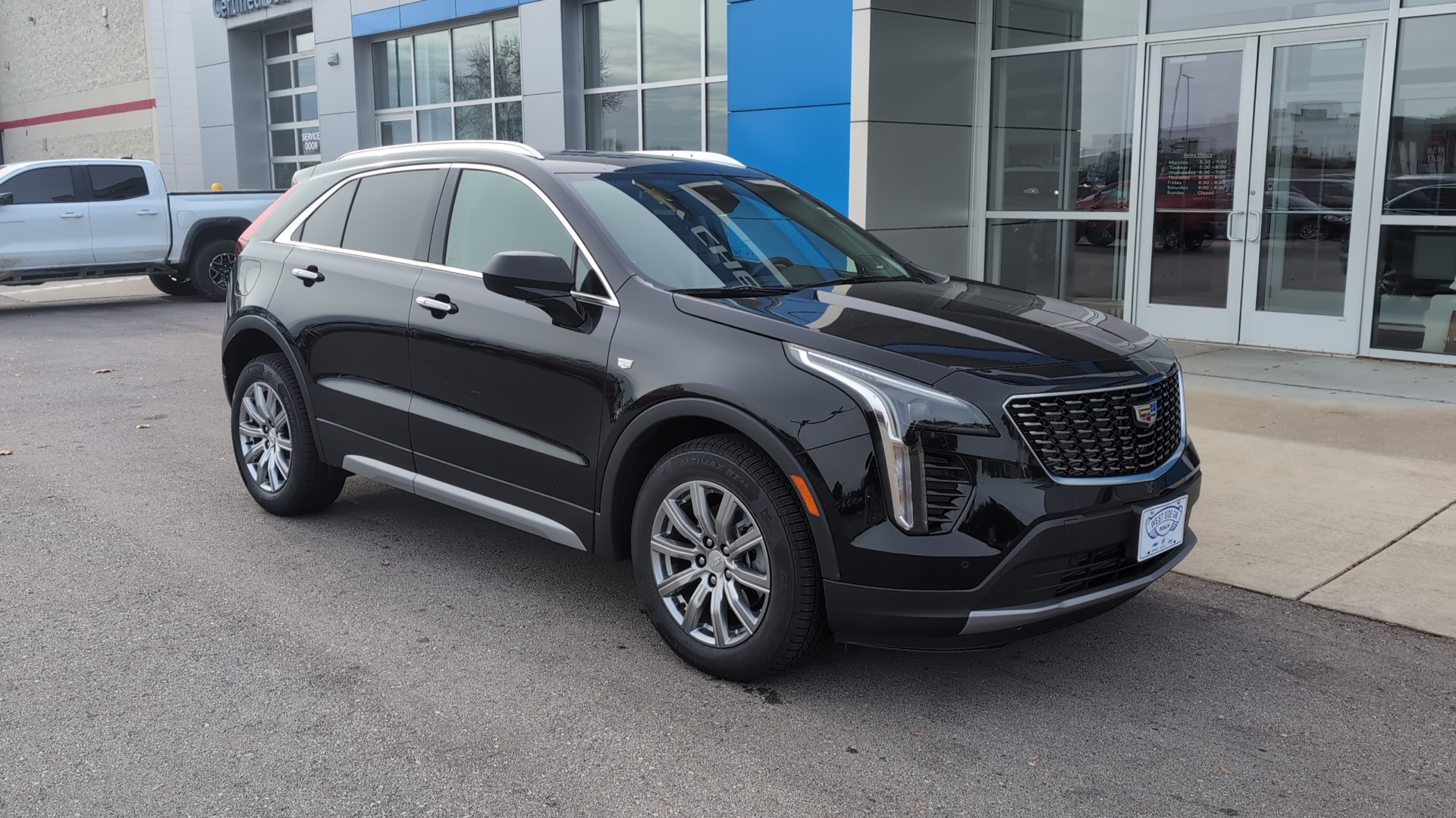 2020 Cadillac XT4 AWD Premium Luxury 2