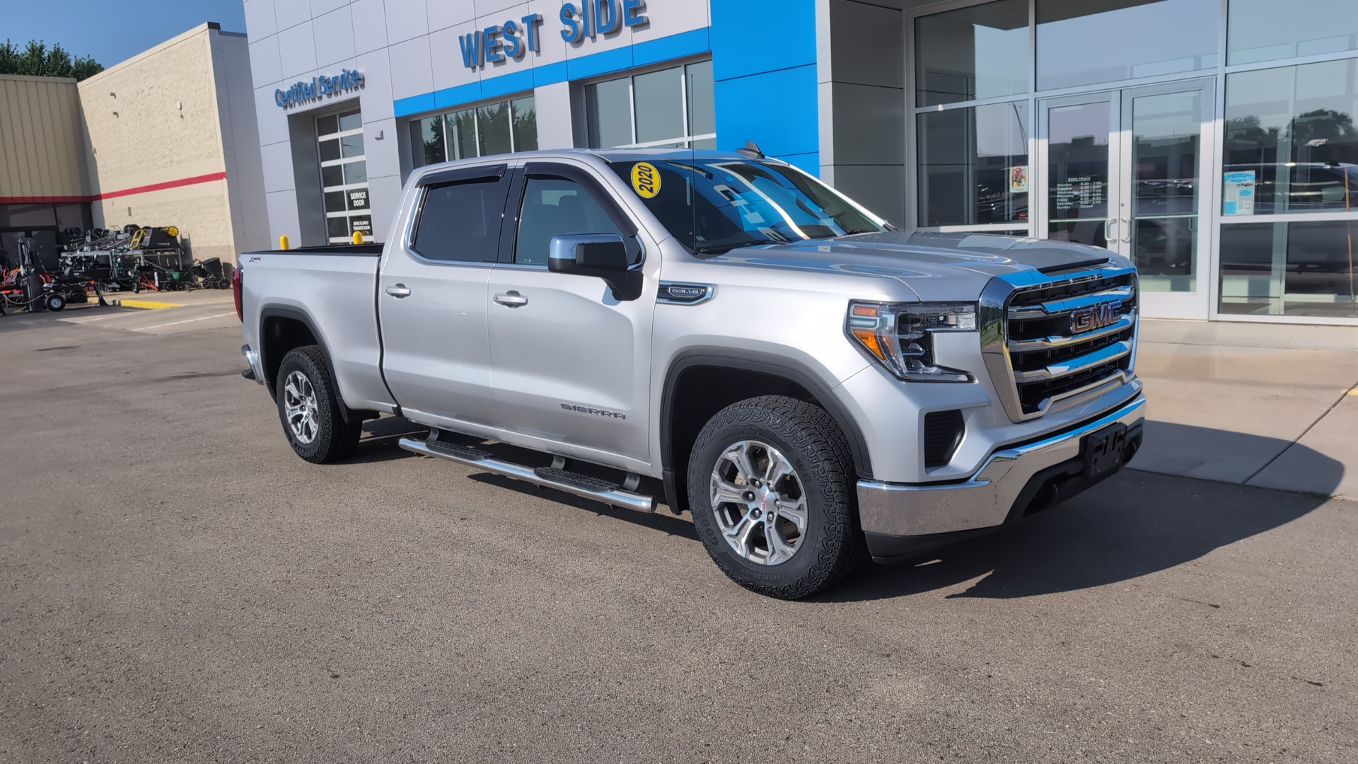 2020 GMC Sierra 1500 SLE 2