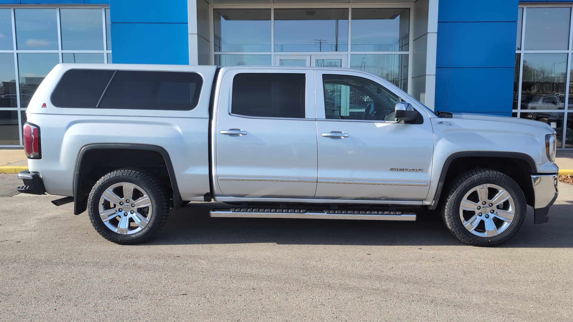 2017 GMC Sierra 1500 SLT 1