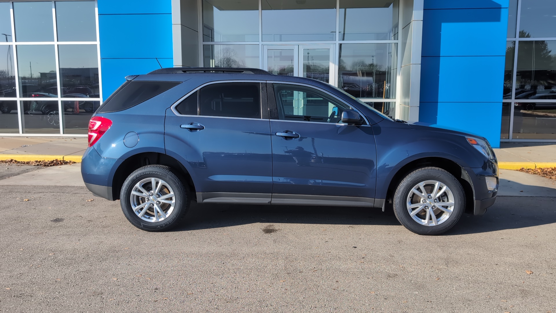 2017 Chevrolet Equinox LT 1