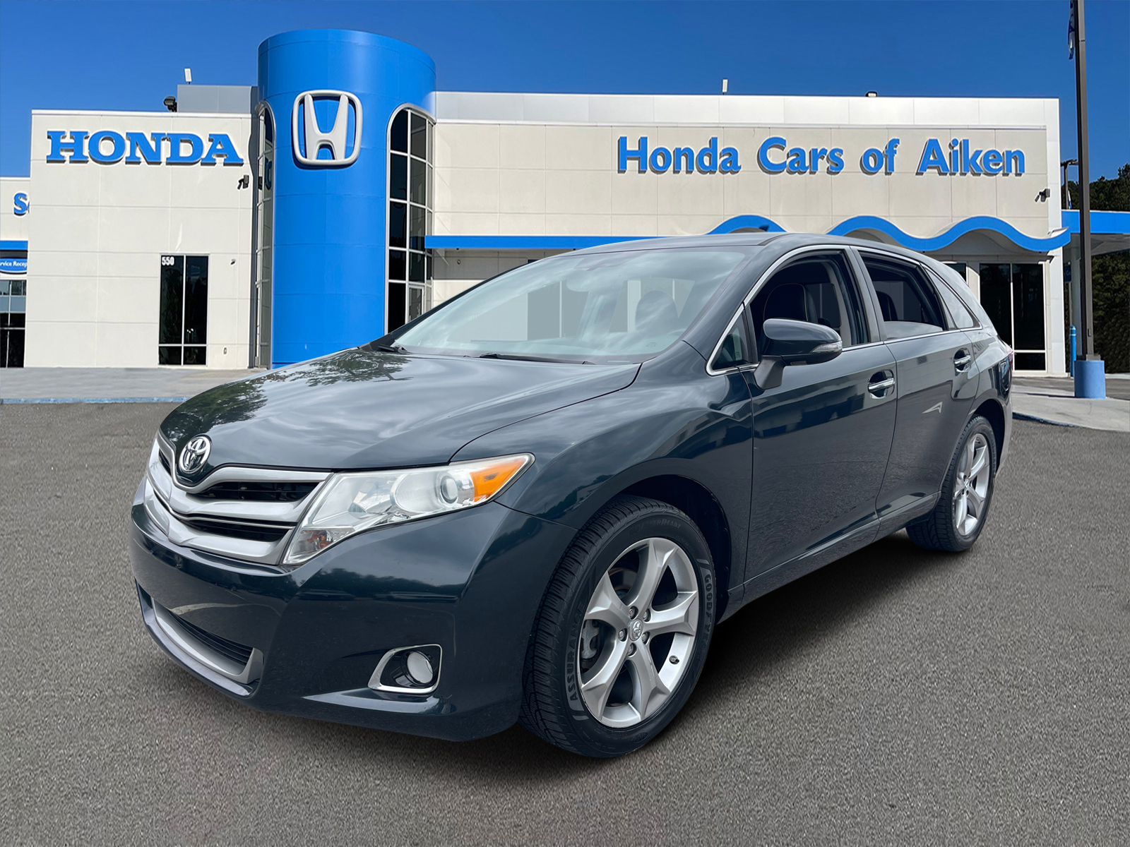 2014 Toyota Venza XLE 3