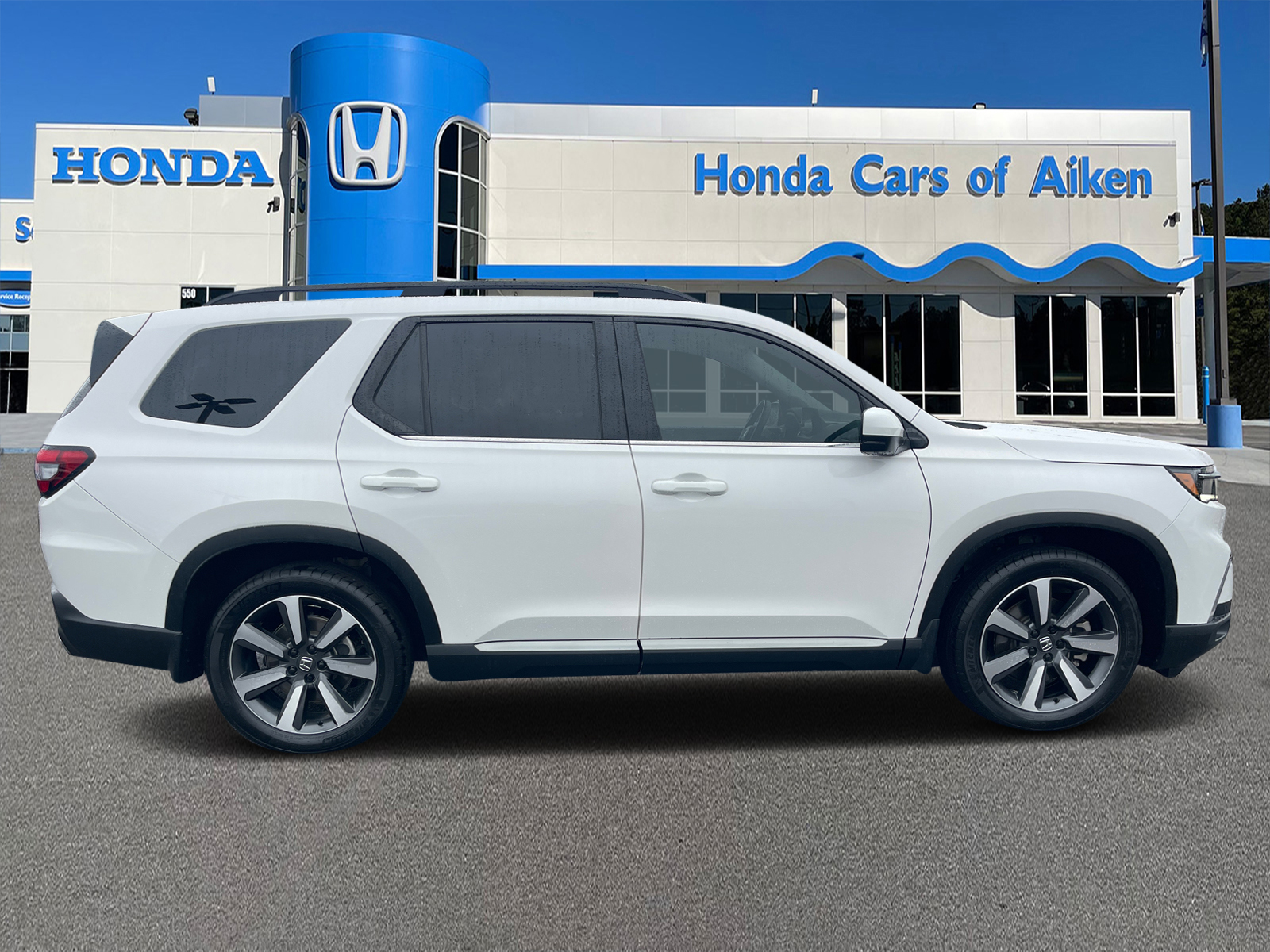 2023 Honda Pilot Touring 8