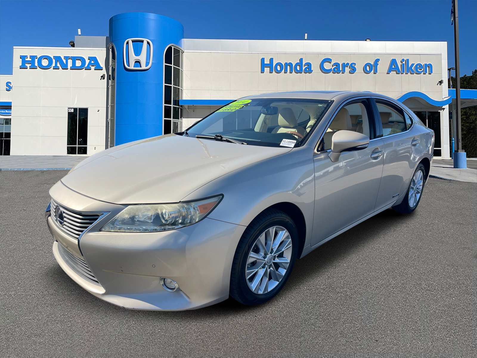 2014 Lexus ES 300h 3