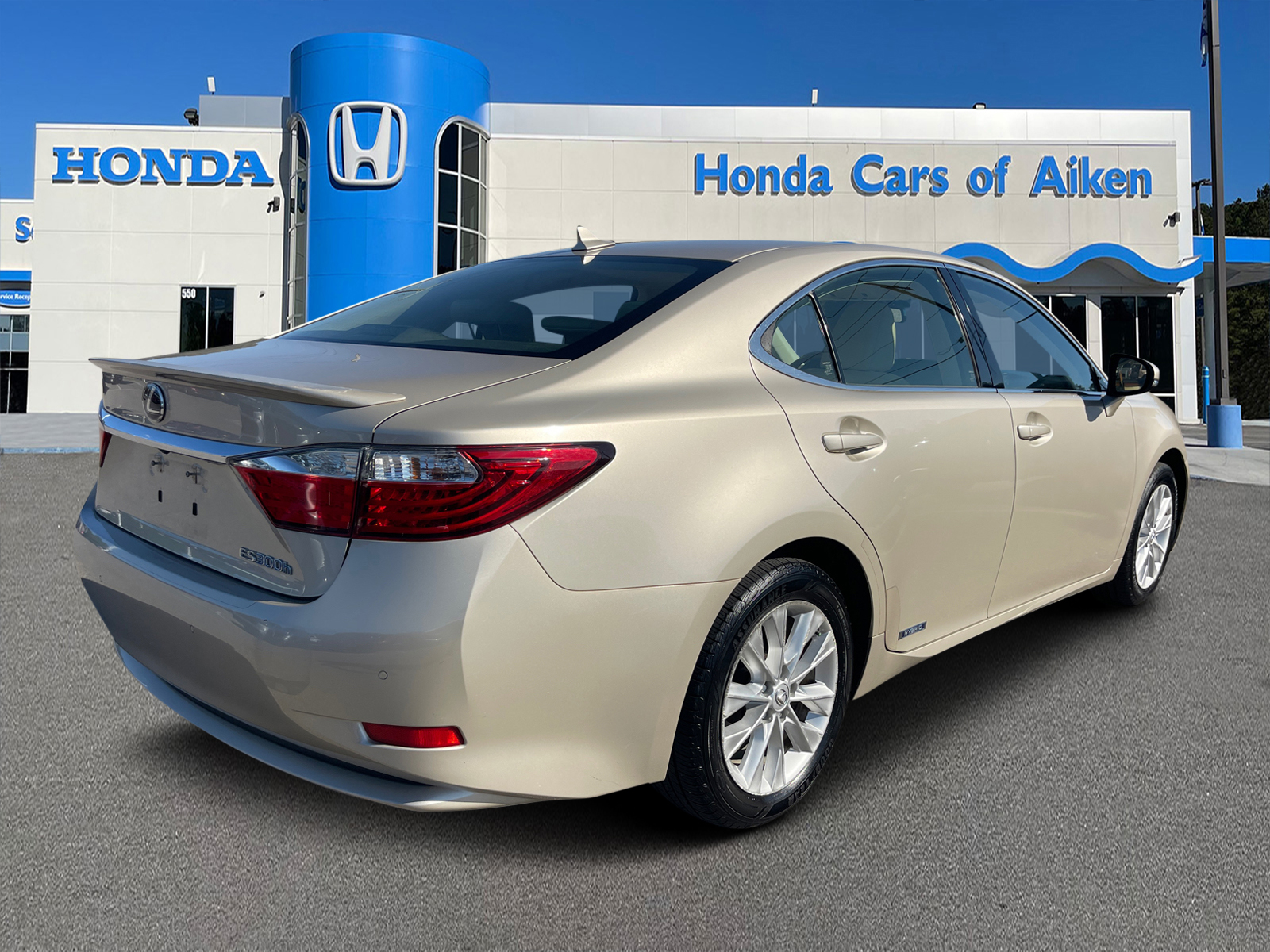 2014 Lexus ES 300h 7