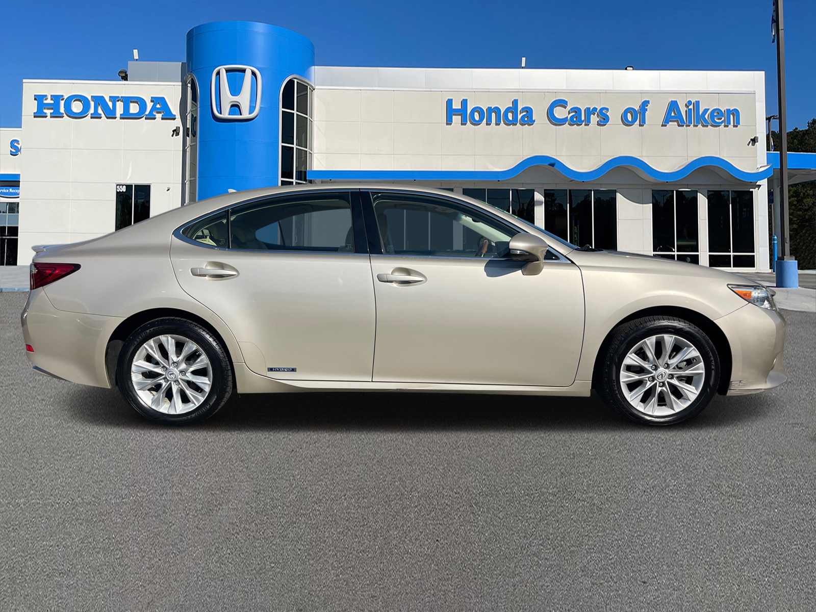 2014 Lexus ES 300h 8