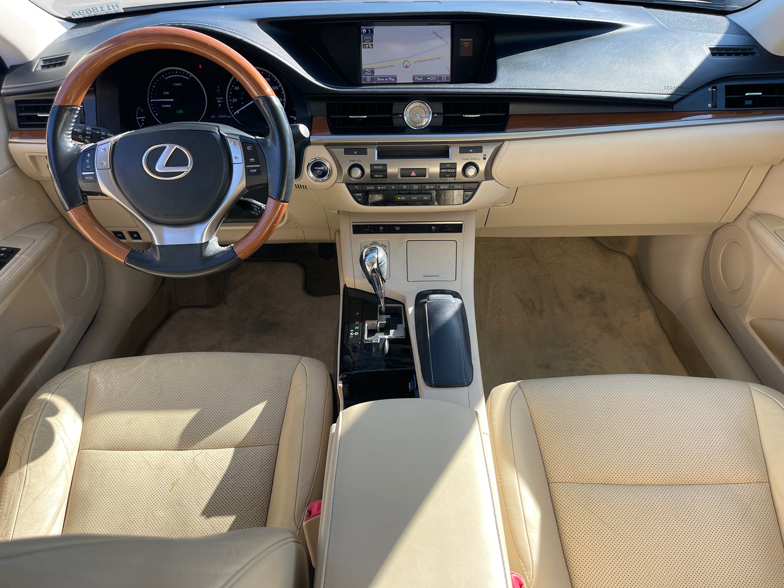 2014 Lexus ES 300h 12