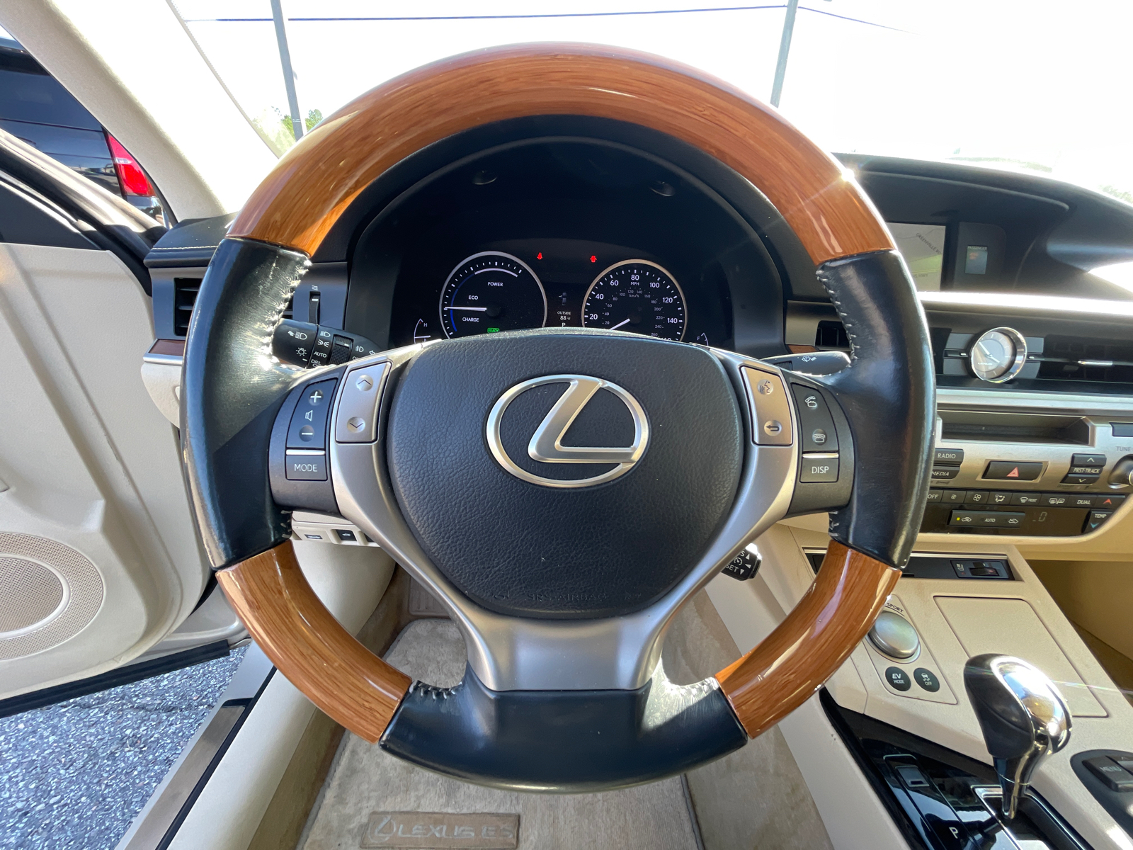 2014 Lexus ES 300h 20