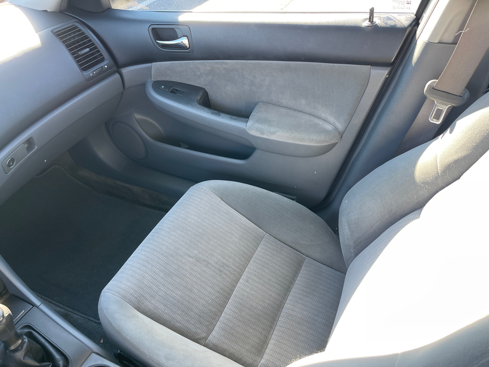 2005 Honda Accord LX 5 Speed 13