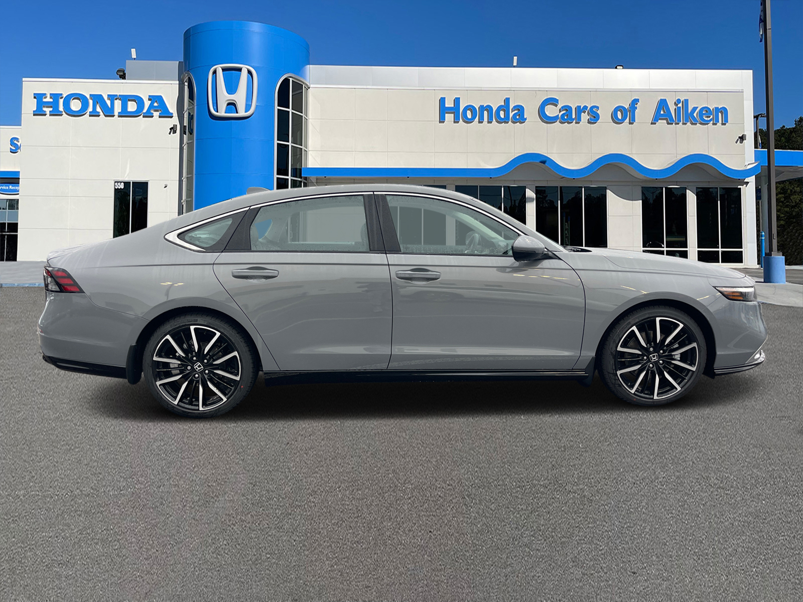 2025 Honda Accord Hybrid Touring 8