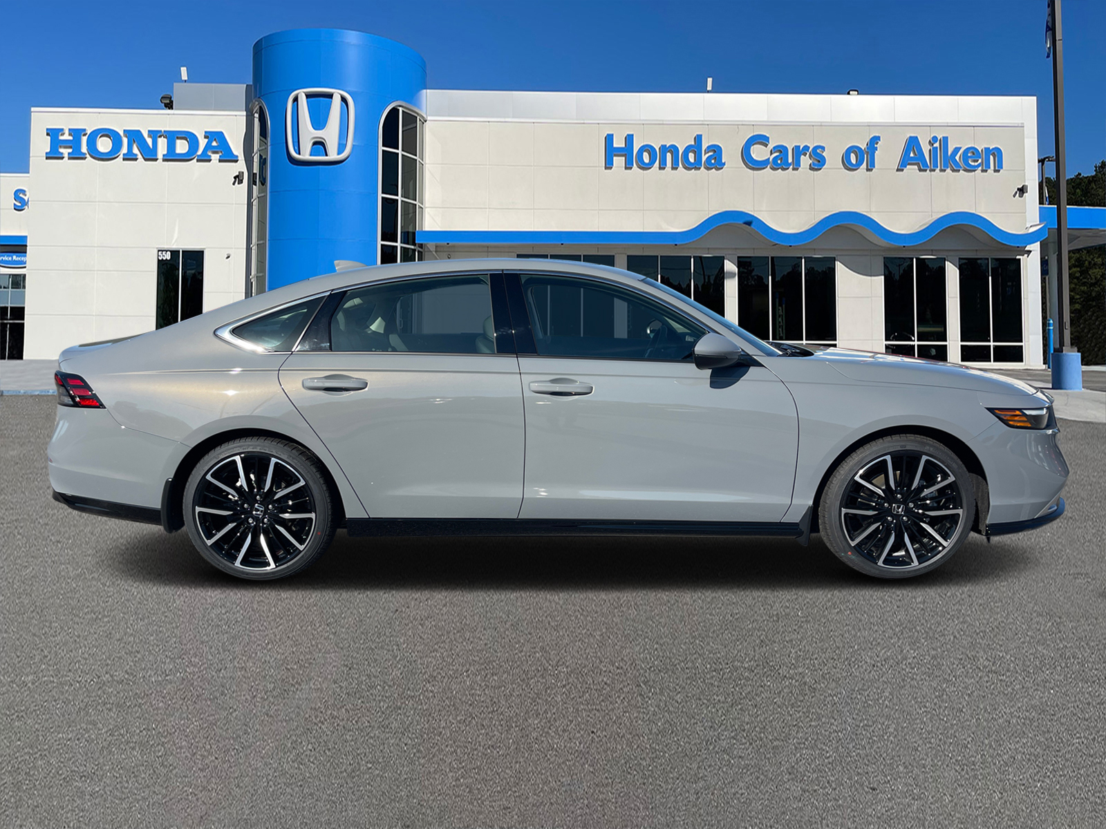 2025 Honda Accord Hybrid Touring 8