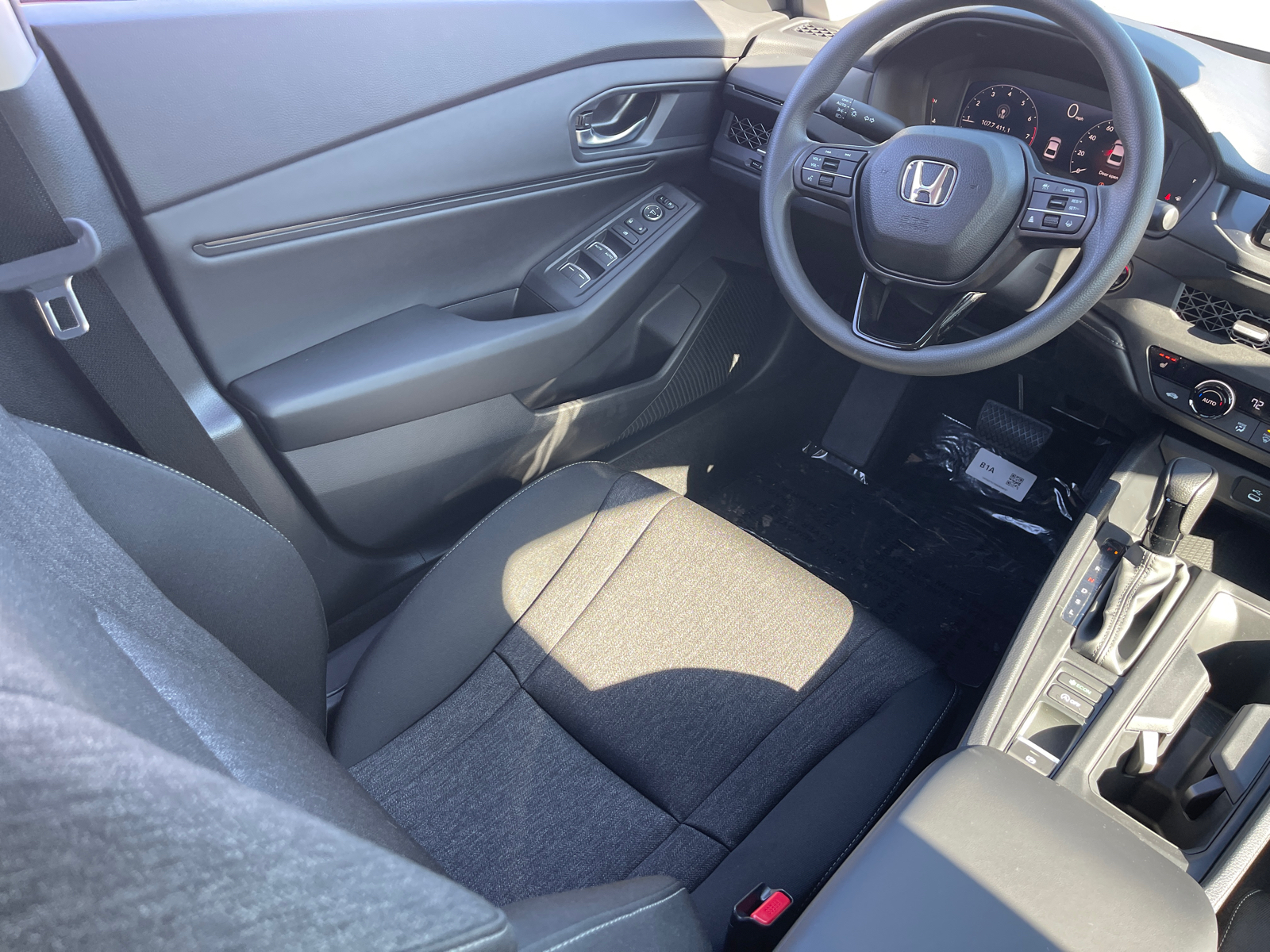 2025 Honda Accord SE 14