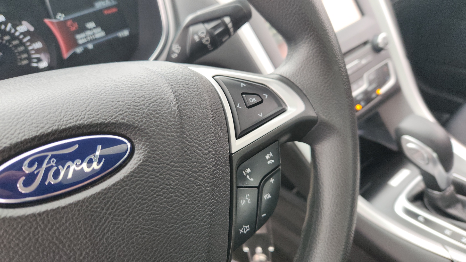 2016 Ford Fusion SE 15