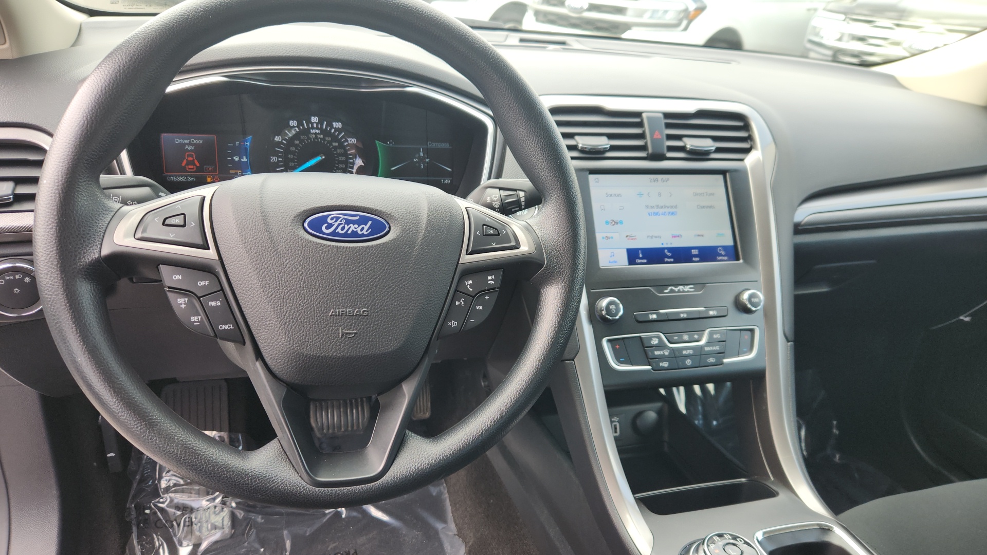 2020 Ford Fusion SE 12