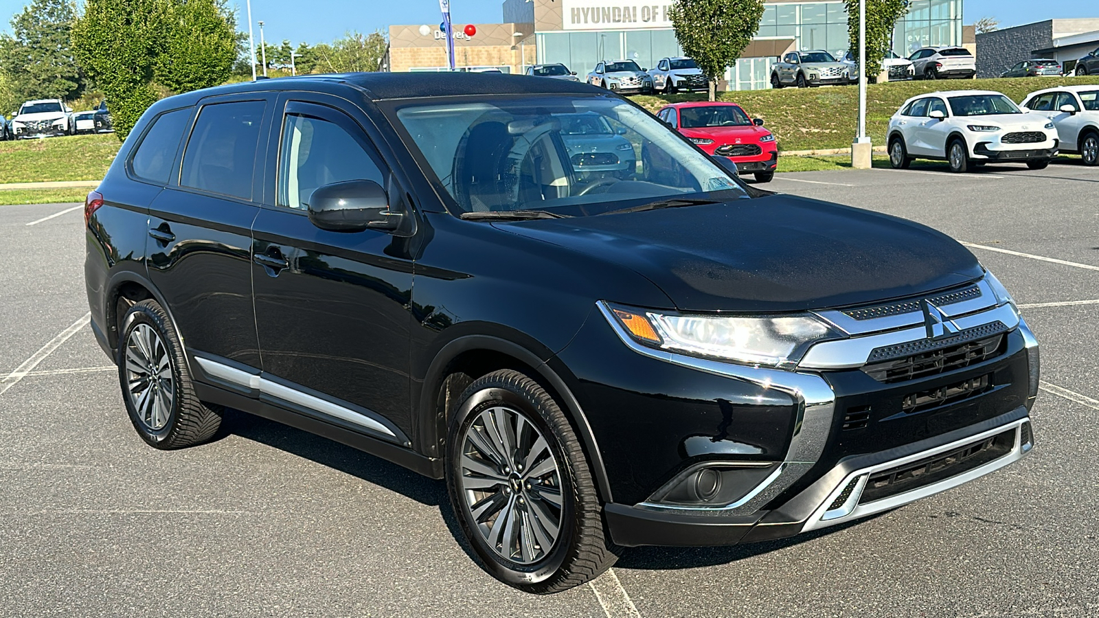 2020 Mitsubishi Outlander ES 1