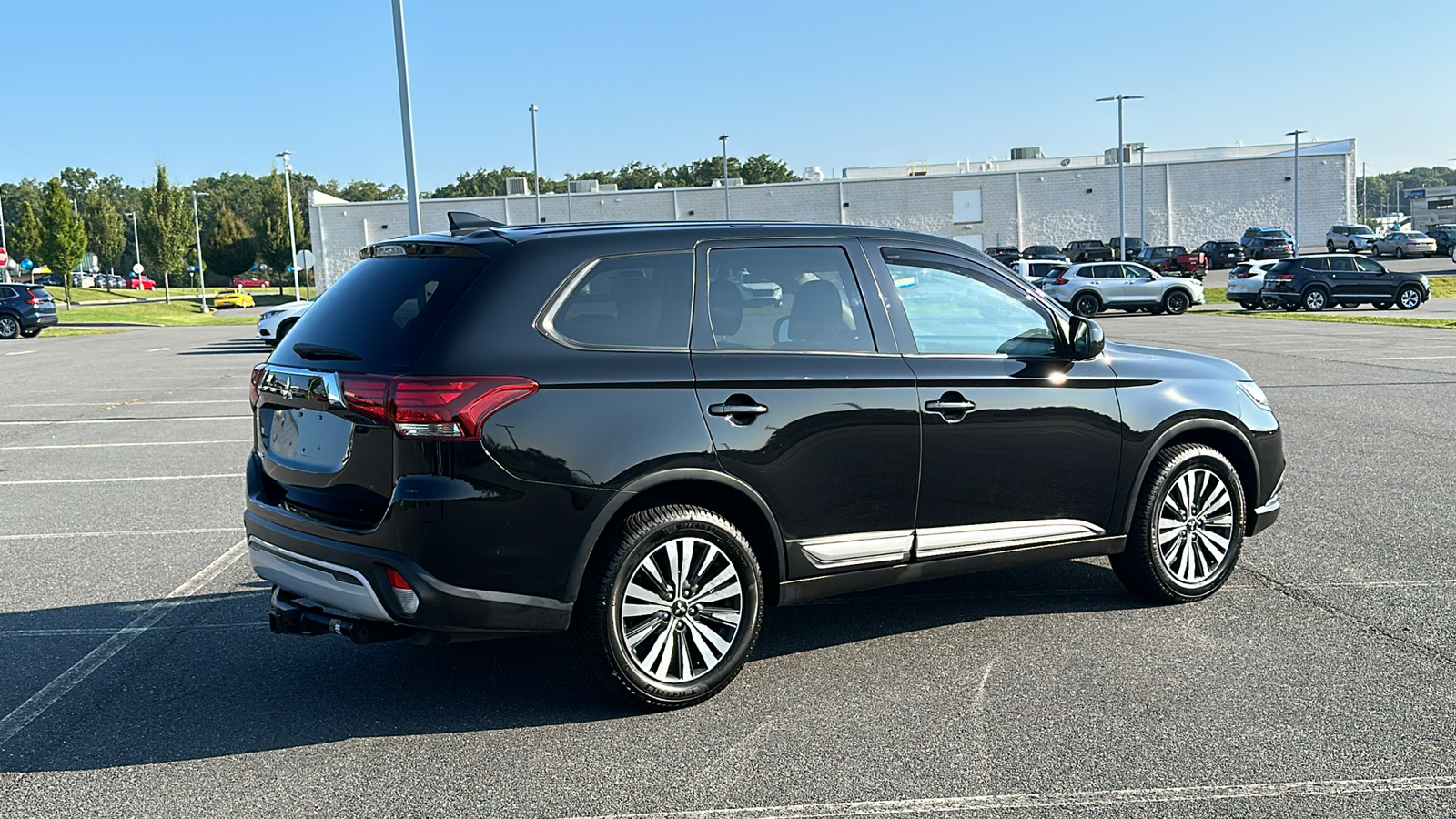 2020 Mitsubishi Outlander ES 6