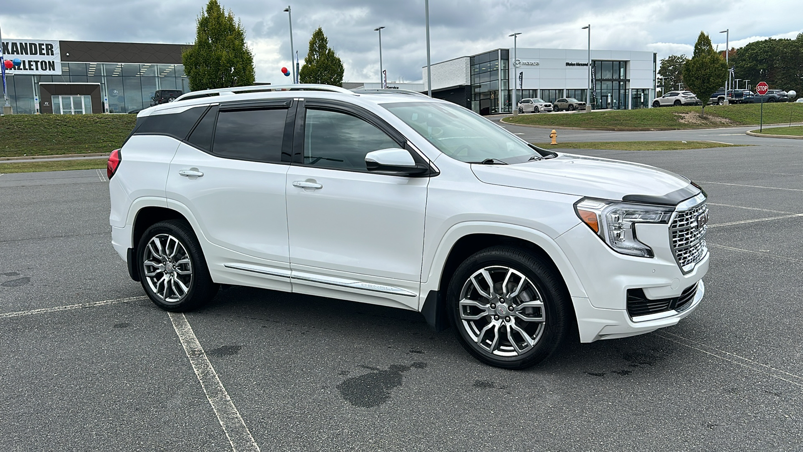 2023 GMC Terrain Denali 3