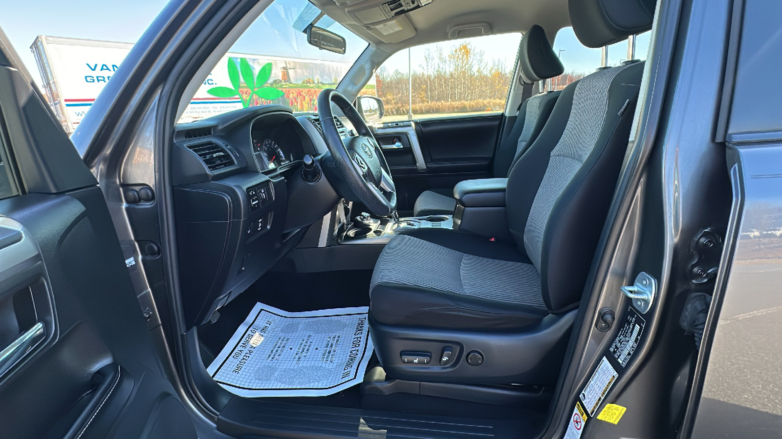 2016 Toyota 4Runner SR5 26