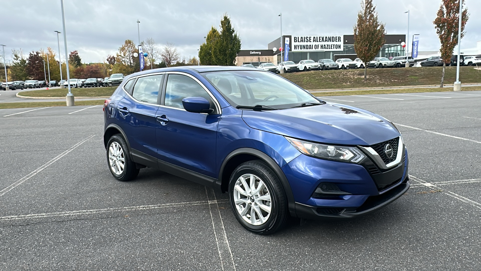 2021 Nissan Rogue Sport S 2