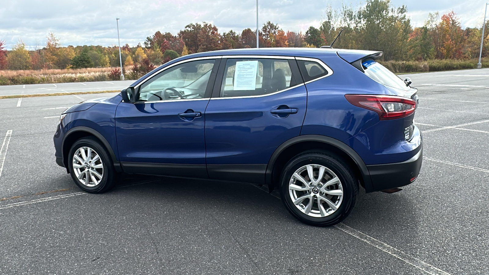 2021 Nissan Rogue Sport S 11