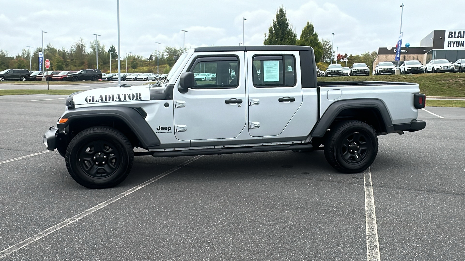 2023 Jeep Gladiator Sport 16