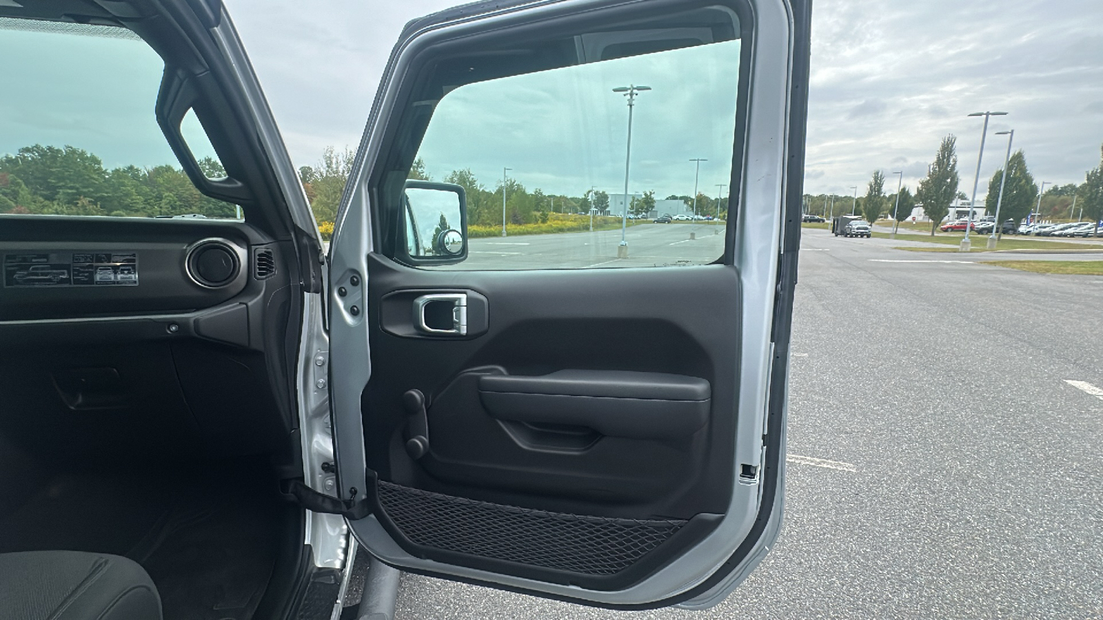 2023 Jeep Gladiator Sport 21