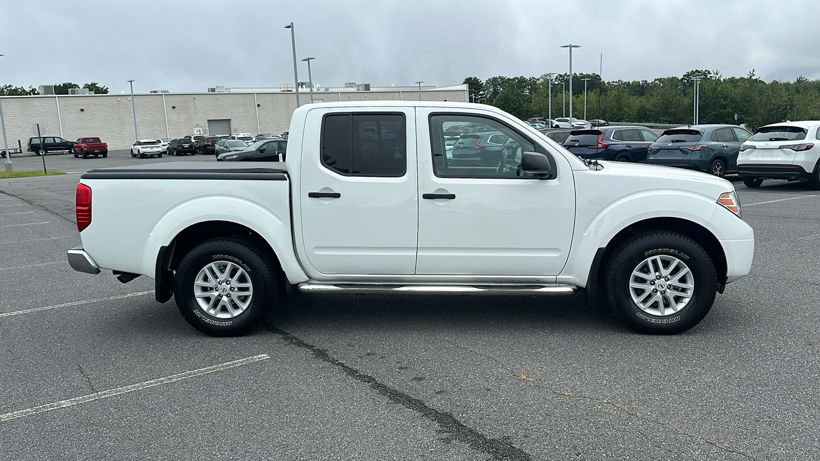 2019 Nissan Frontier SV 4