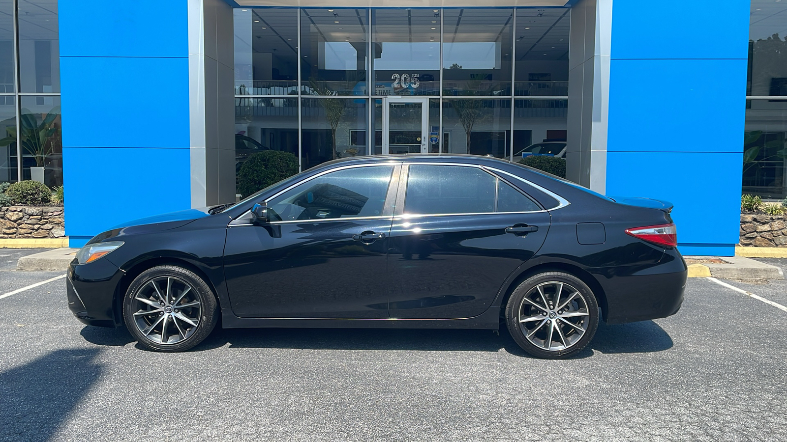 2015 Toyota Camry LE 4