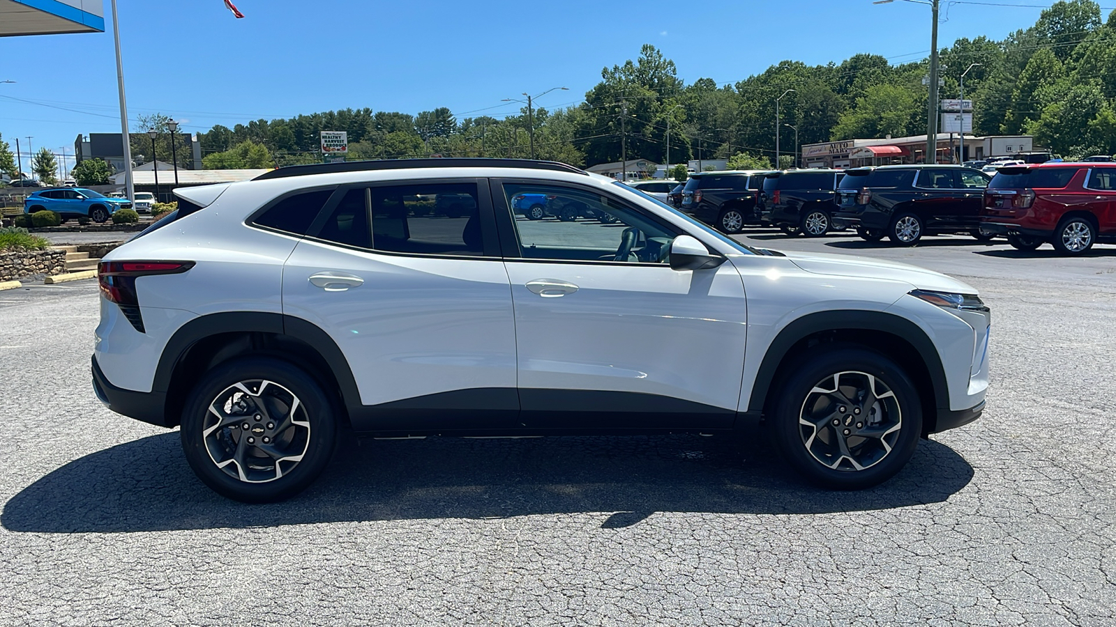 2025 Chevrolet Trax LT 8