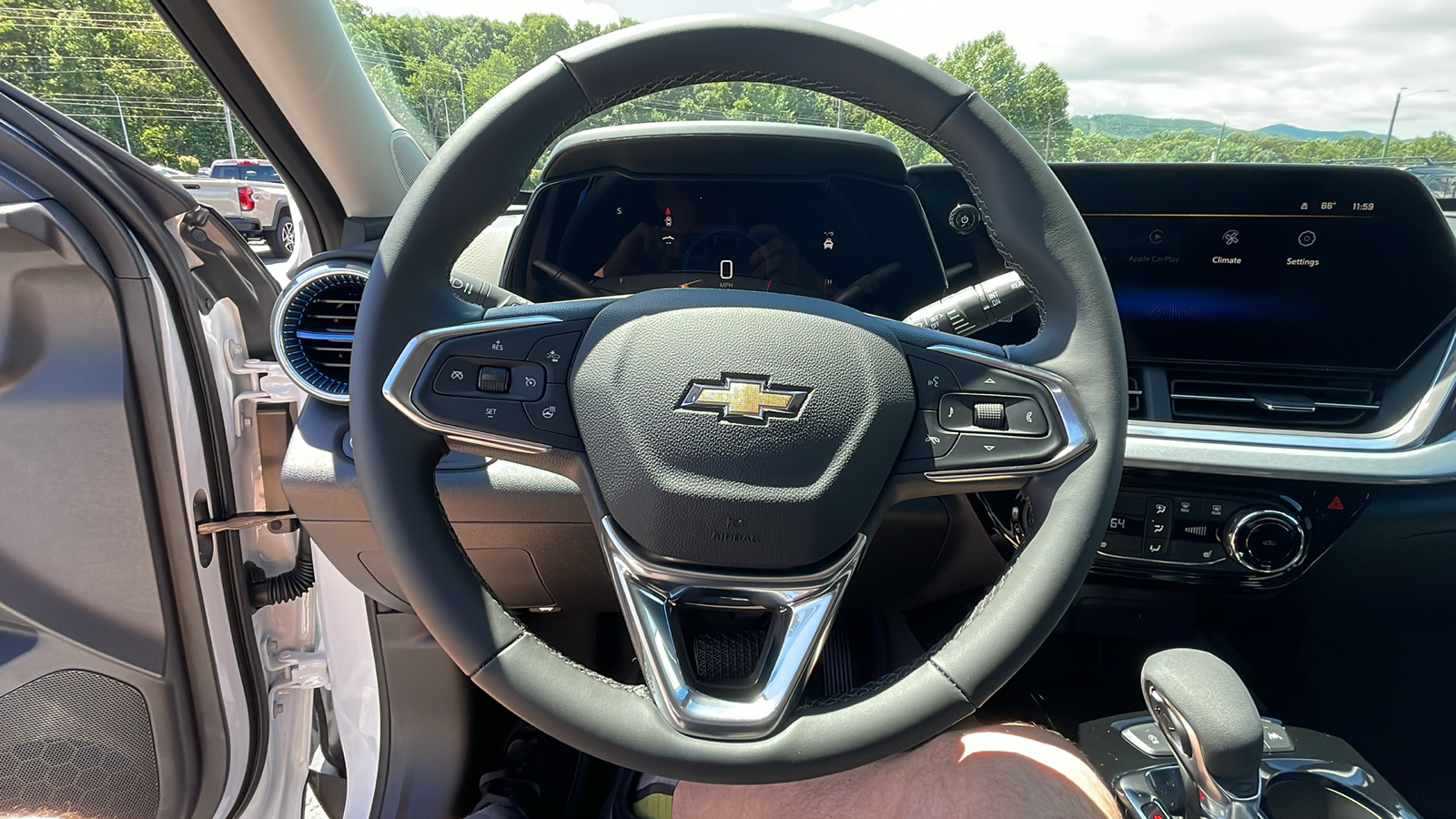 2025 Chevrolet Trax LT 19