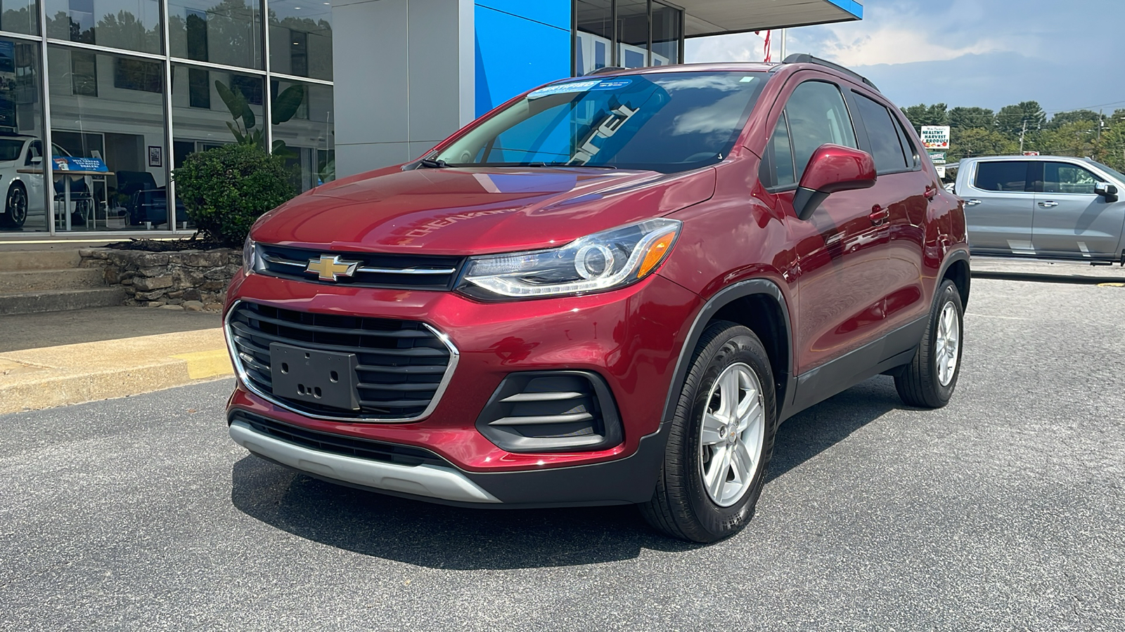 2022 Chevrolet Trax LT 1