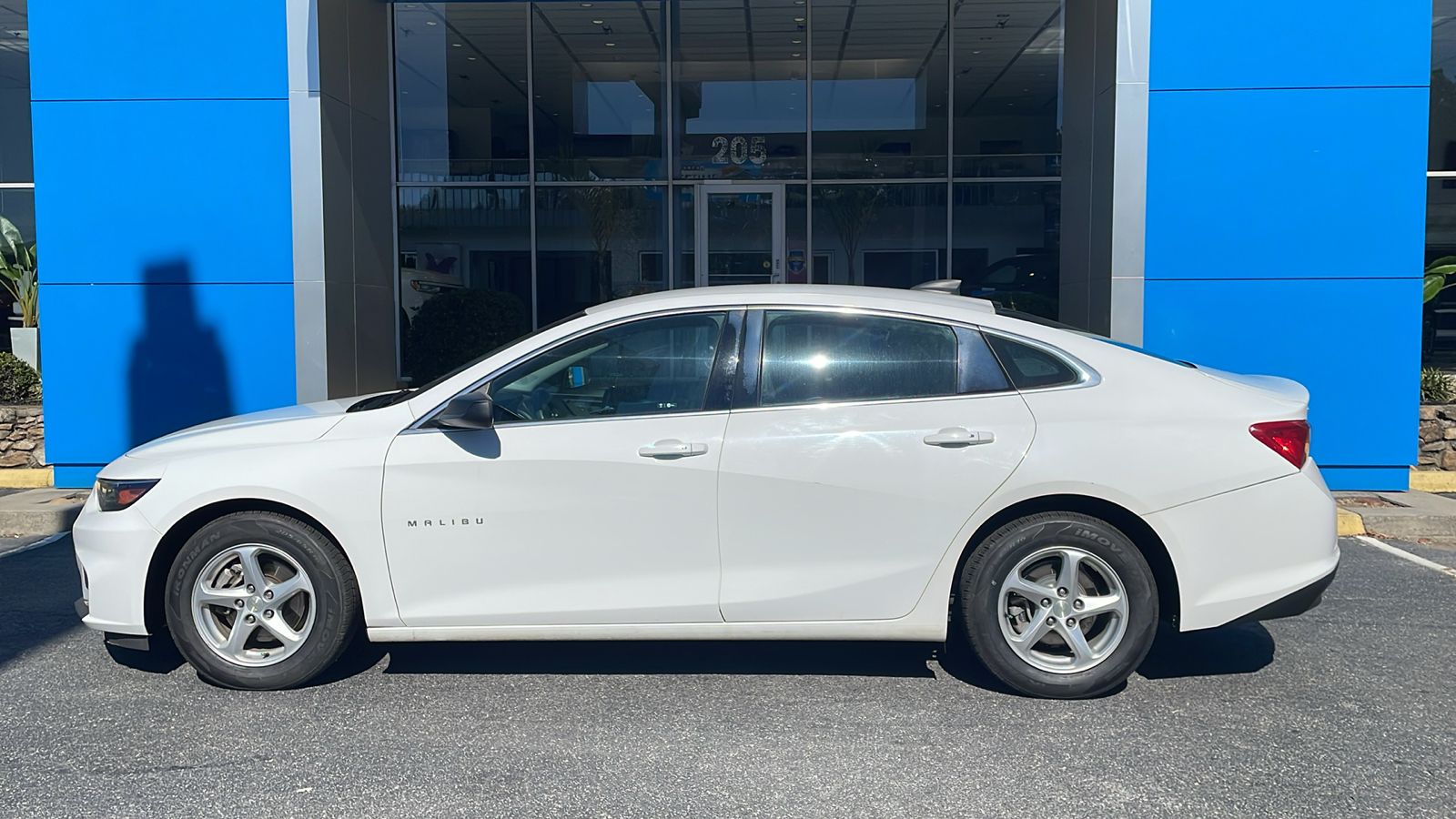 2018 Chevrolet Malibu LS 4