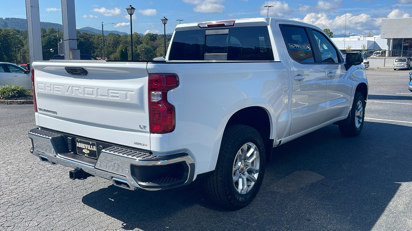 2025 Chevrolet Silverado 1500 LT 8