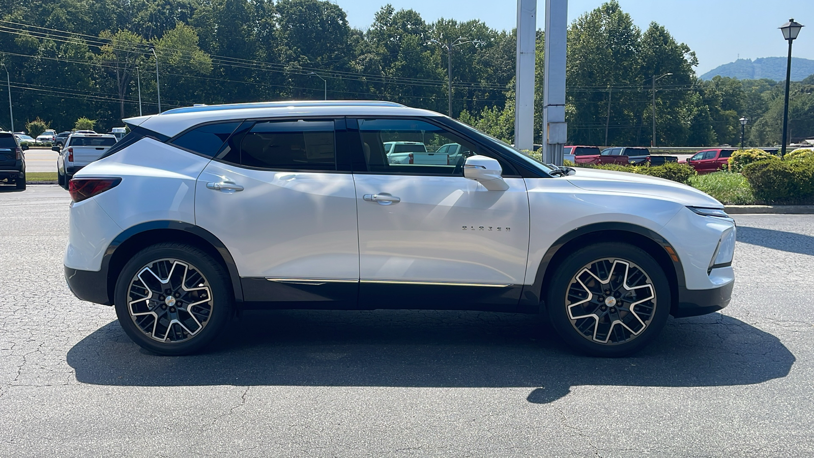 2025 Chevrolet Blazer Premier 8