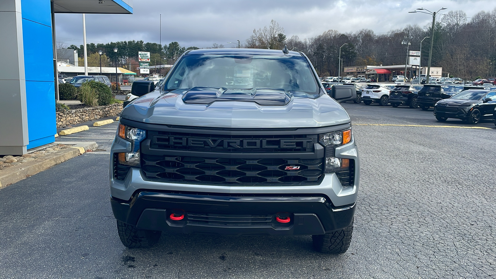 2025 Chevrolet Silverado 1500 Custom Trail Boss 2