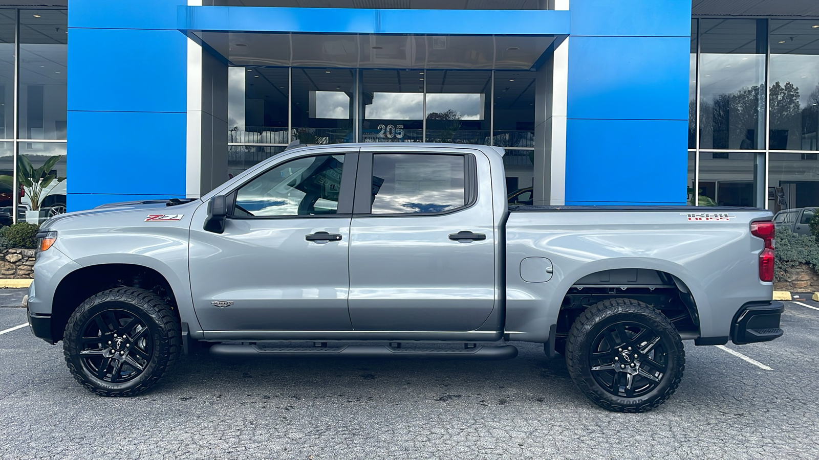 2025 Chevrolet Silverado 1500 Custom Trail Boss 4